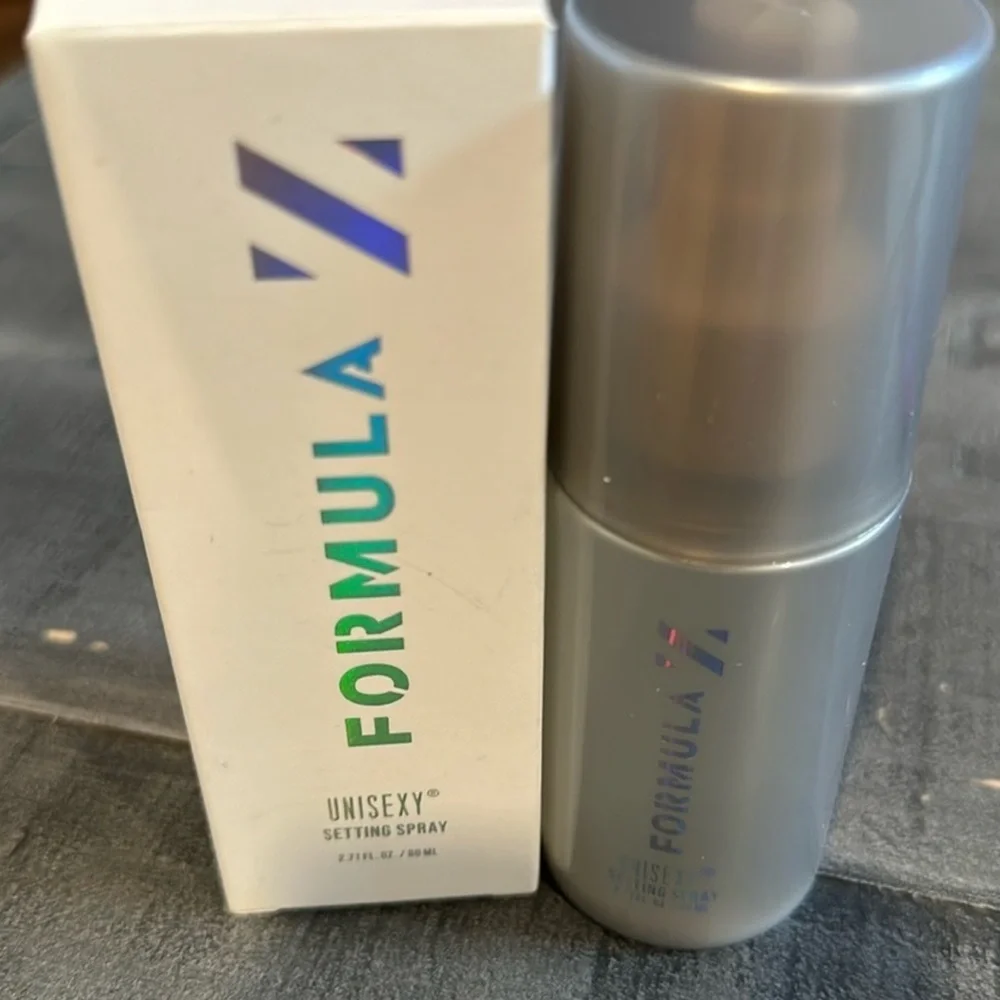NEW Unisexy Hylaronic Niacinamide Hydrating Setting Spray | New in Box